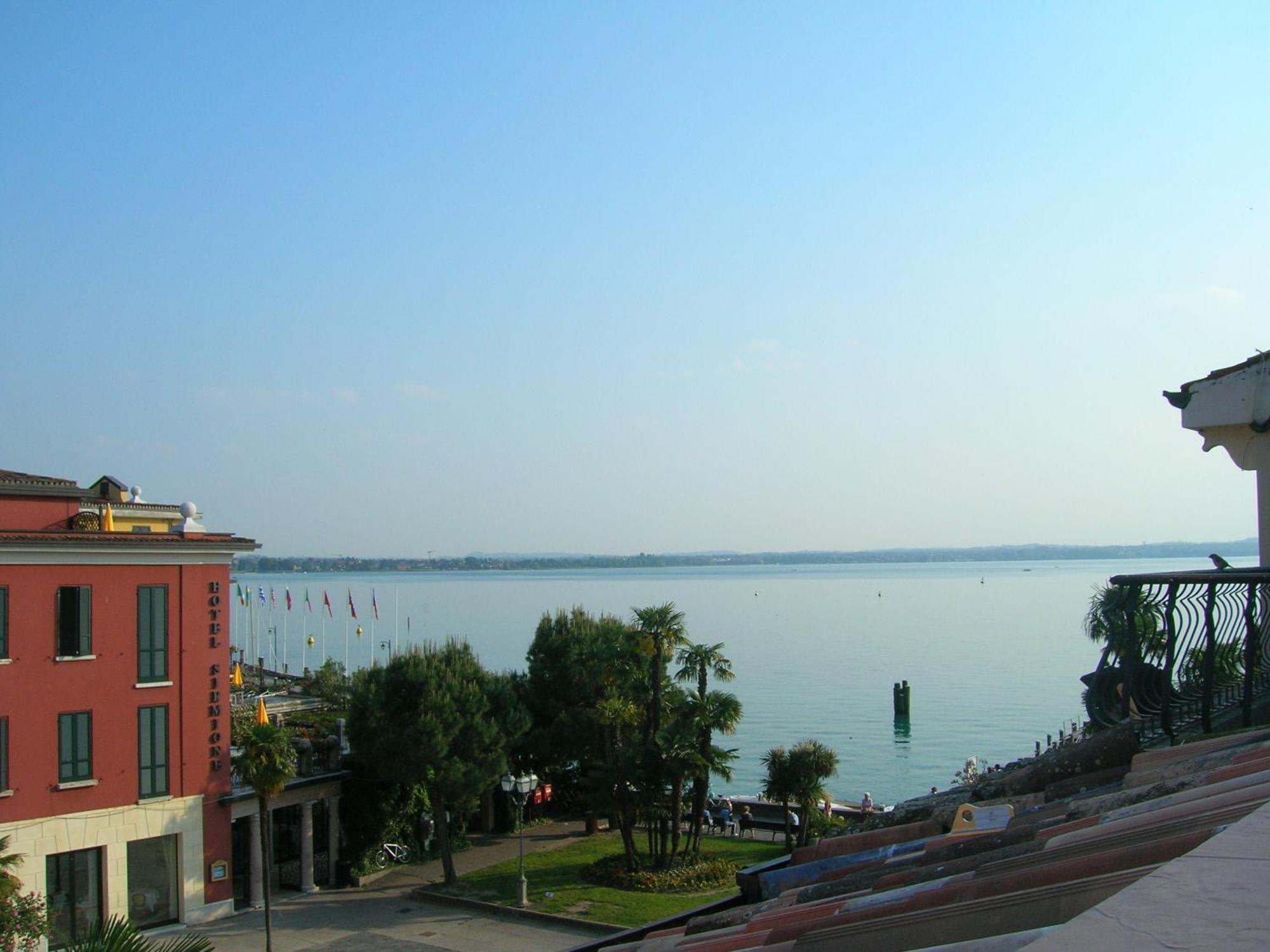 Le Reve - Lake View Rooms Sirmione Esterno foto