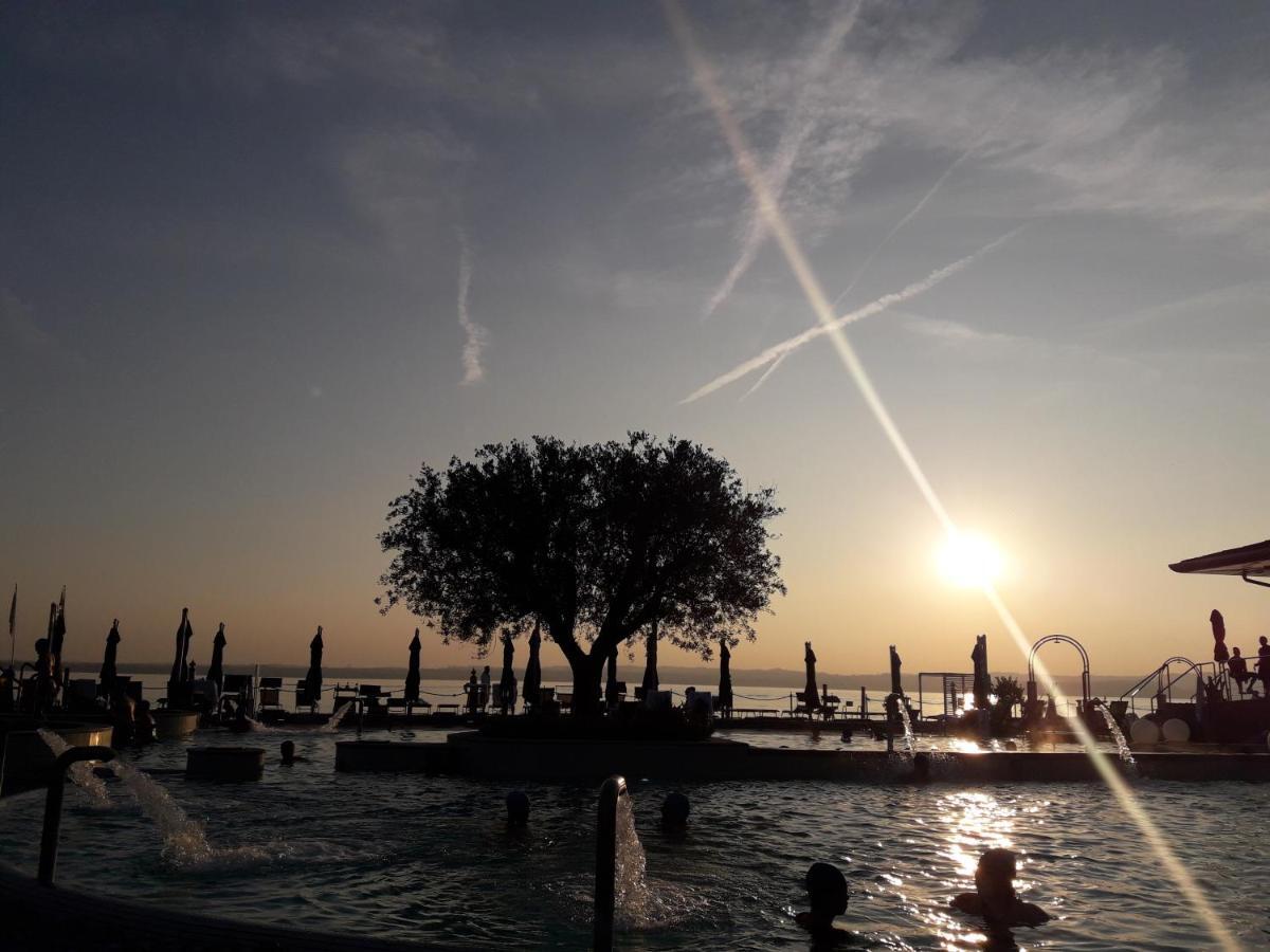 Le Reve - Lake View Rooms Sirmione Esterno foto